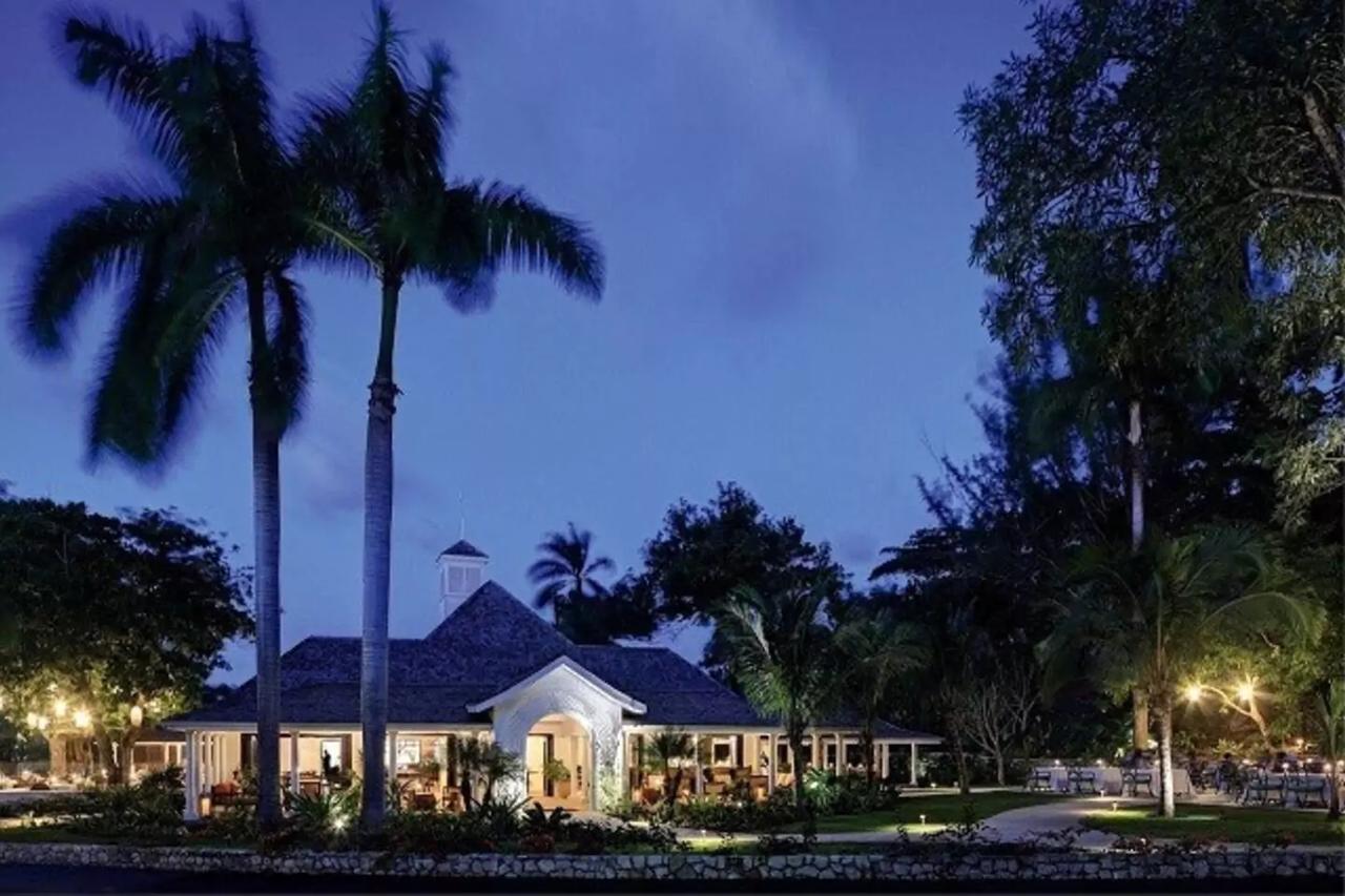 Family Complex Beside Beach W/Pool Montego Bay #1 Екстериор снимка